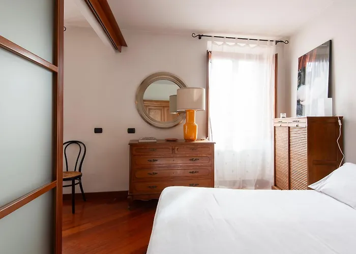 Bright Panoramic Fori Imperiali Apartment *