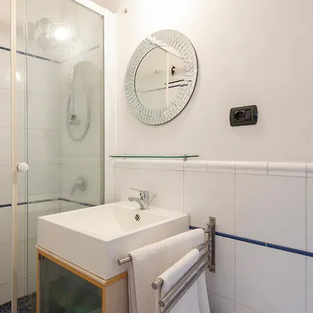 Bright Panoramic Fori Imperiali 아파트 *